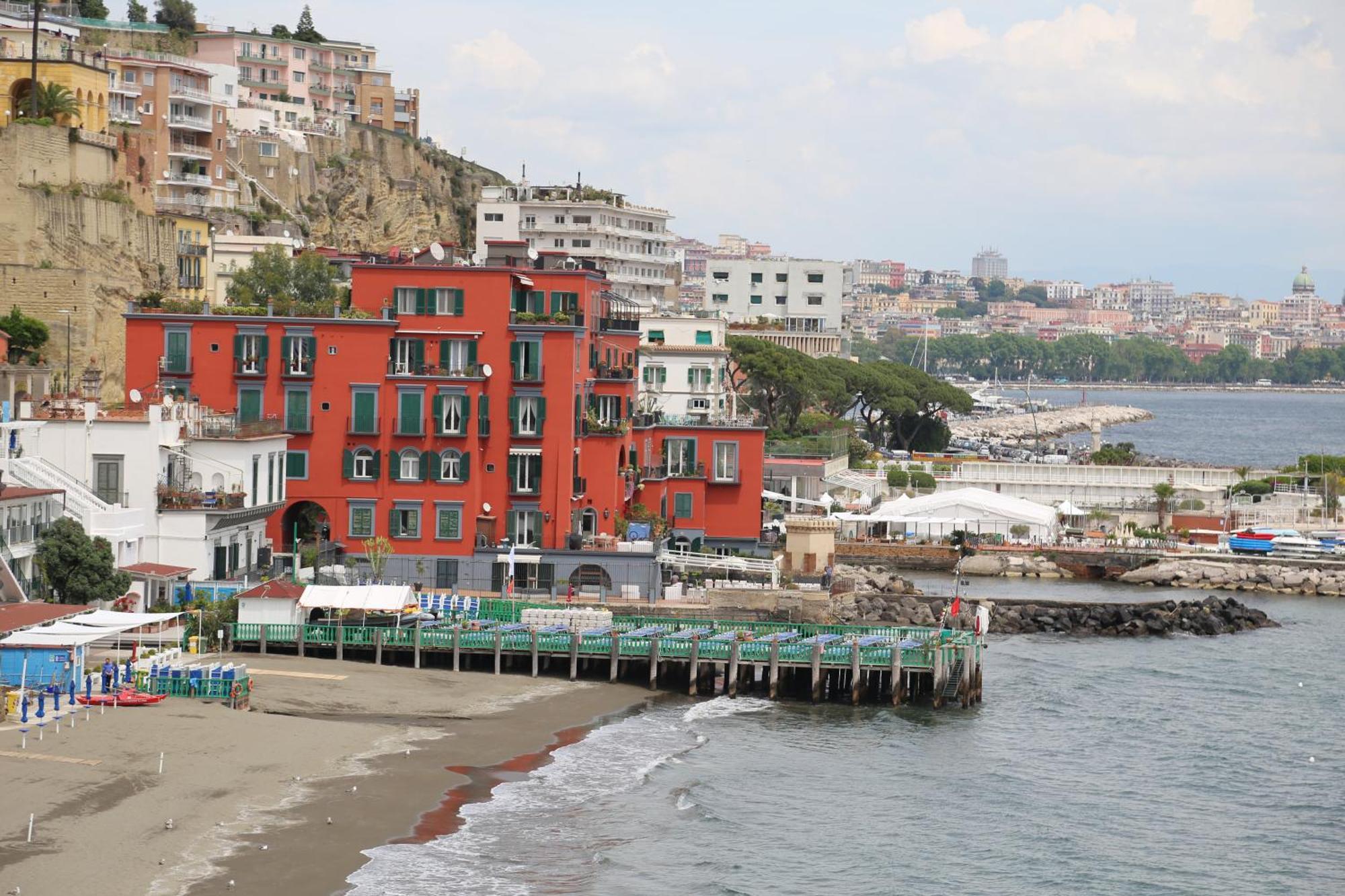 La Casetta Con La Spiaggia Neapel Exteriör bild